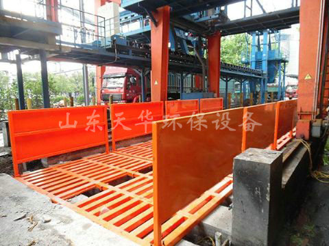 點擊查看詳細信息<br>標題：濟寧唐口煤礦4X12米煤礦專用洗車機 閱讀次數(shù)：2203