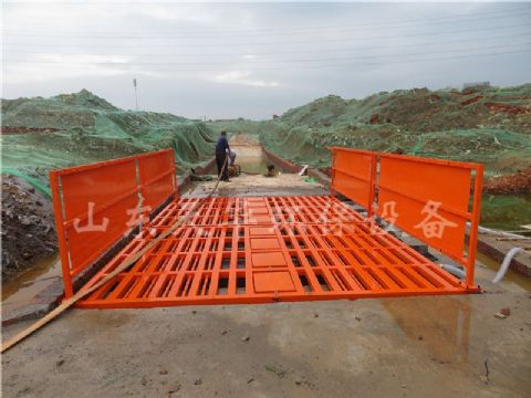 點擊查看詳細信息<br>標題：寬*長*高 4m*6m*1.2m 100T工程洗車機  閱讀次數：4372